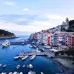 Orizzonte Spezzino 아파트